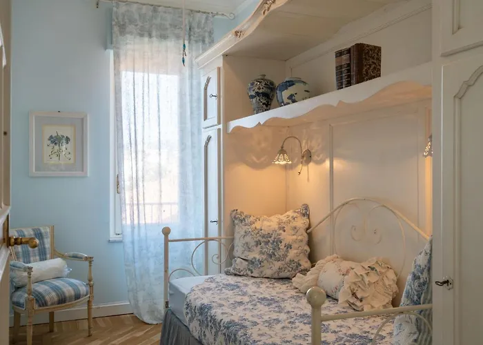 Pieds Dans L'eau By Interhome Riva Ligure